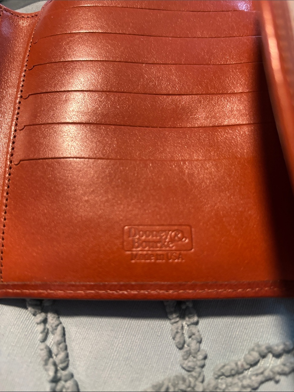 Pebbled Leather Bifold Wallet in Cream and Brown Vintage Dooney & Bourke - Picture 3 of 7